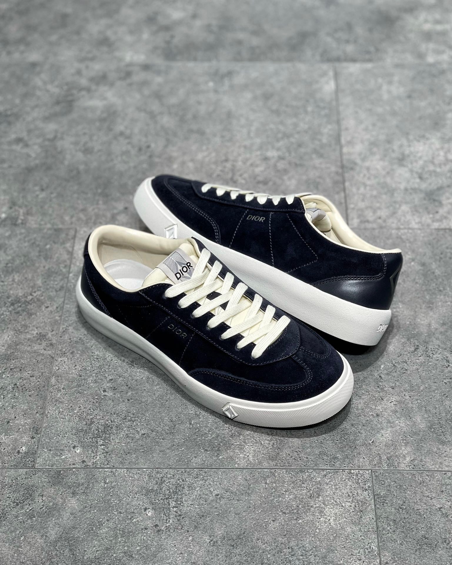 DIO Sneakers