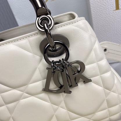 DIO Handbag