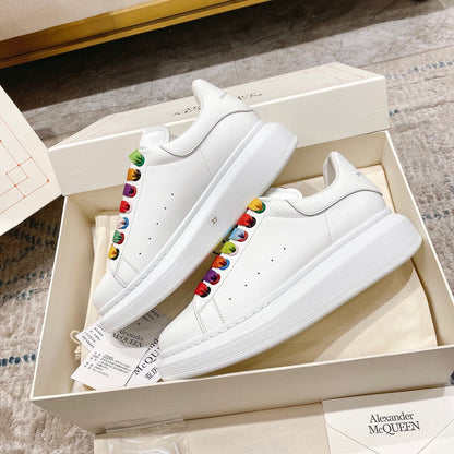 Sneakers & Shoes