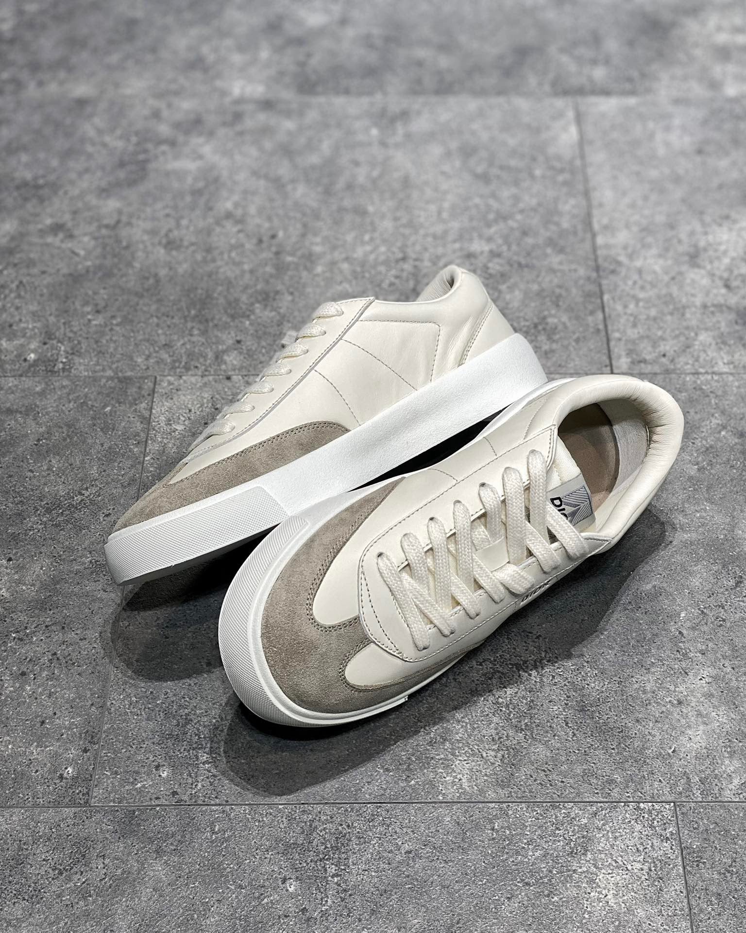 DIO Sneakers