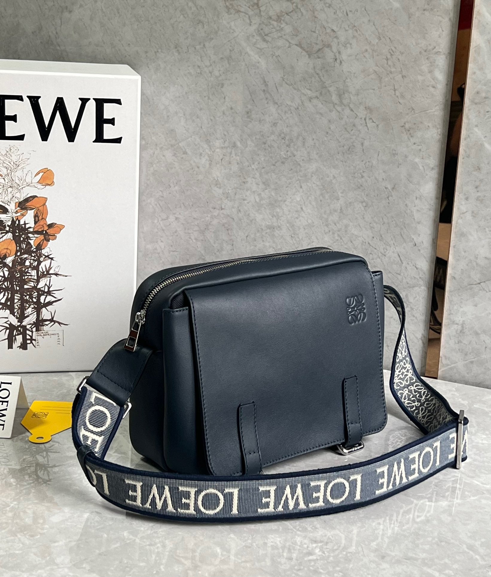 LO Messenger Bag