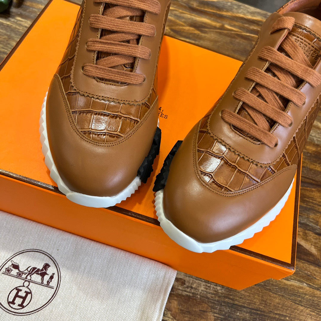 HERM Sneakers