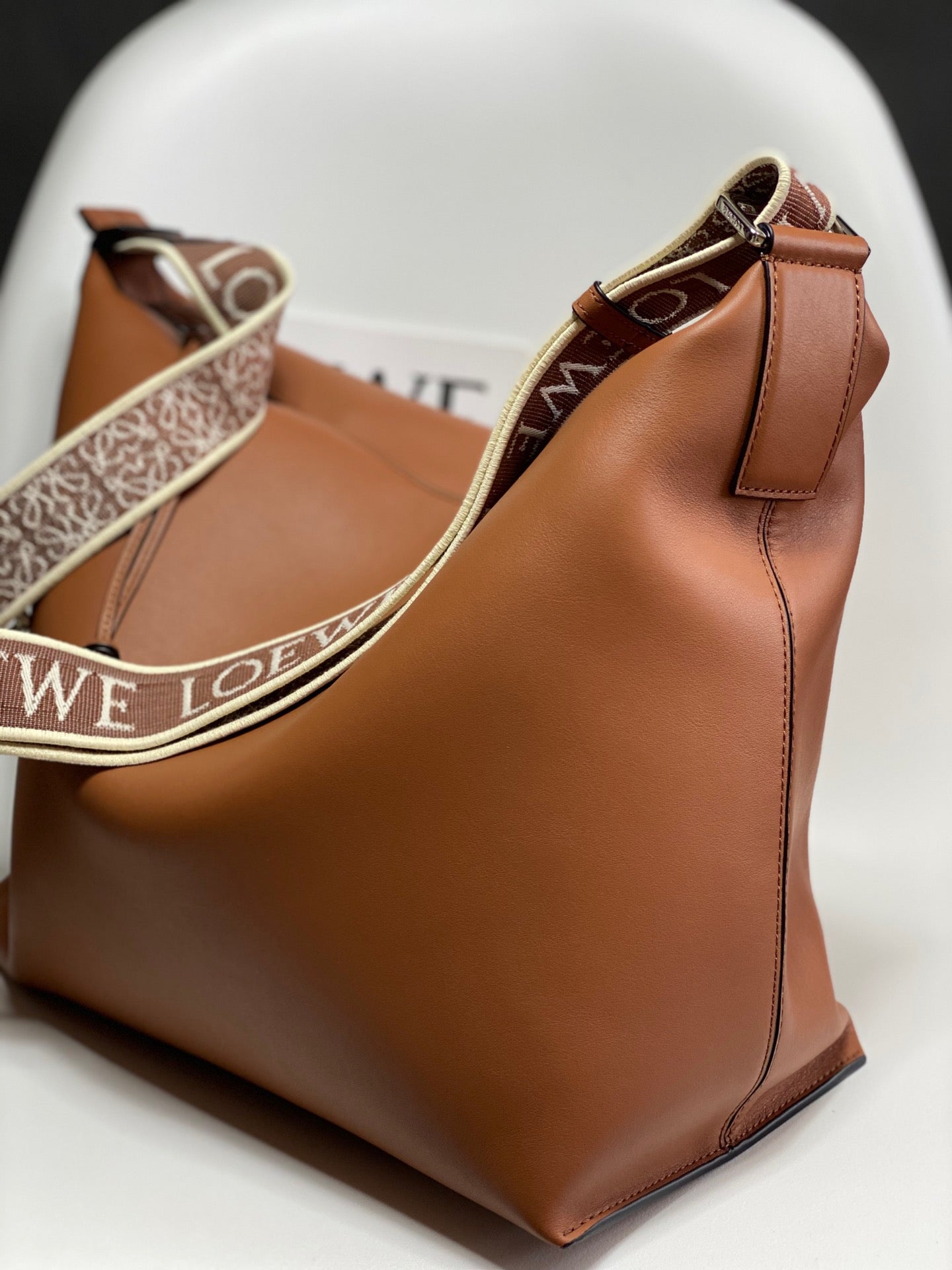 LO Messenger Bag