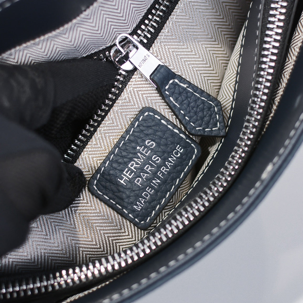 HERM Sling Bag