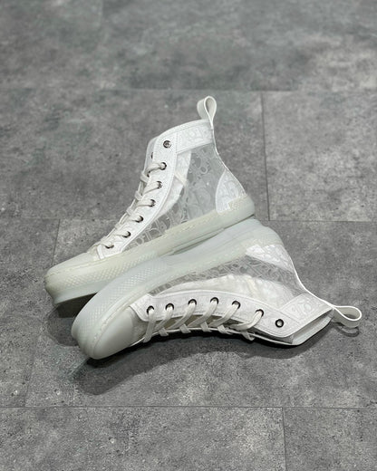 DIO Sneakers