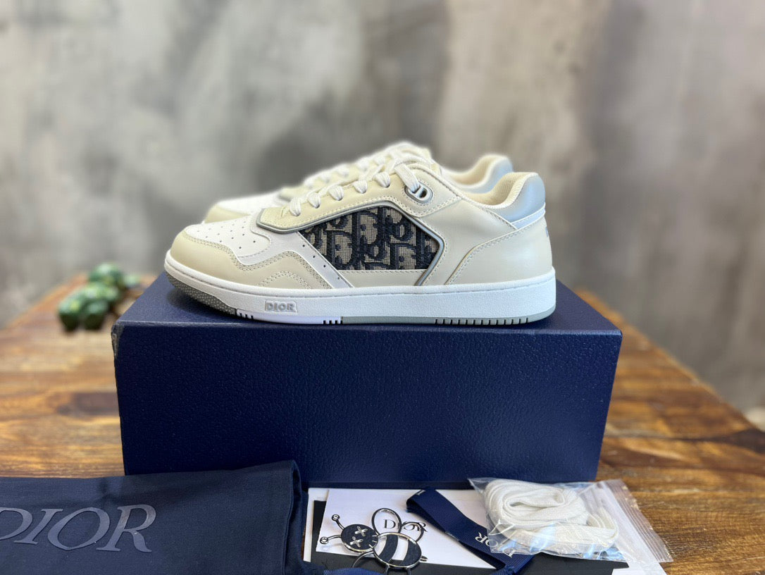 DIO Sneakers