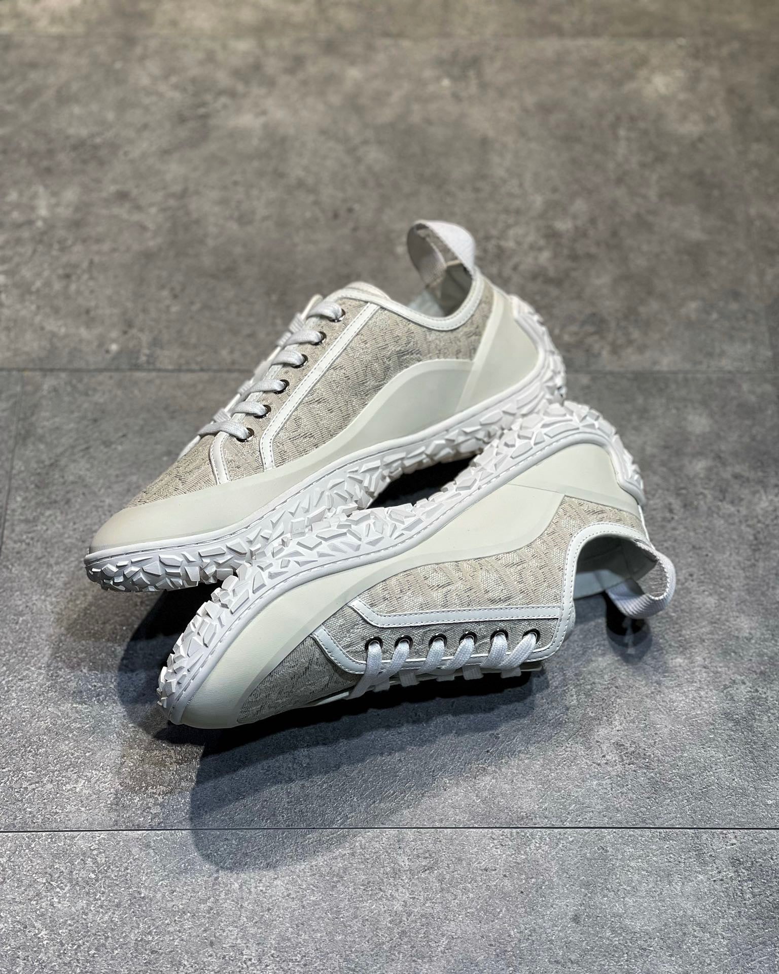 DIO Sneakers