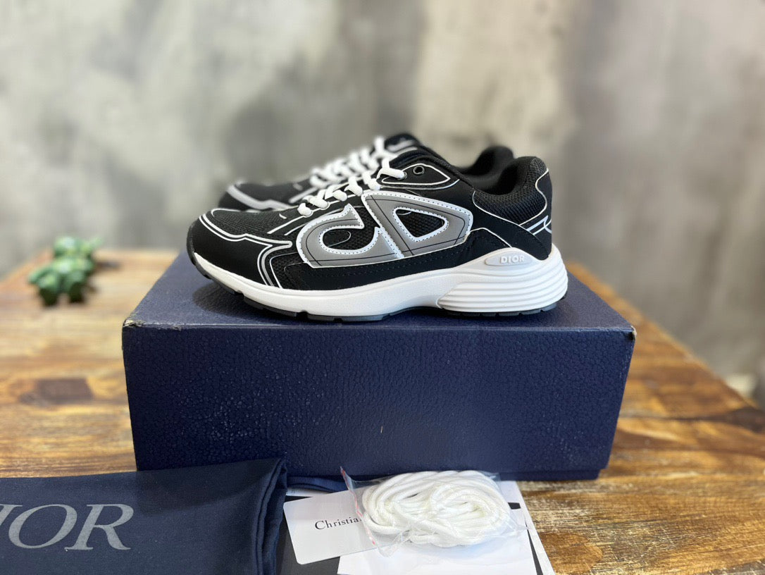 DIO Sneakers
