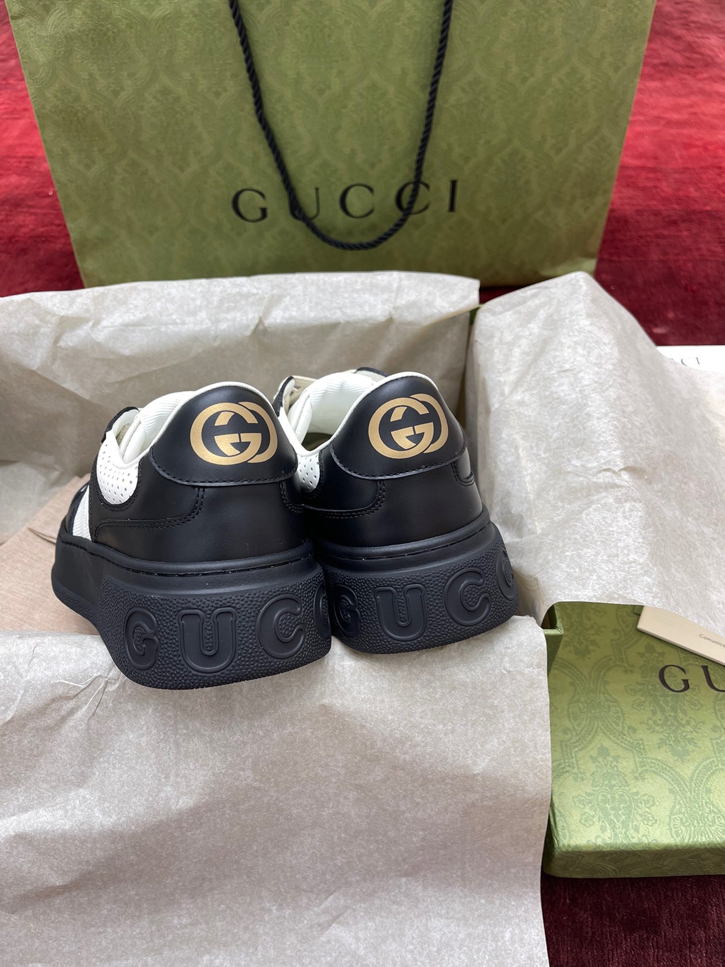Sneakers & Shoes