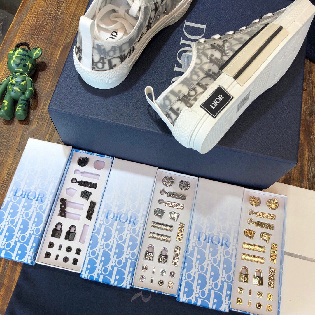 DIO Sneakers