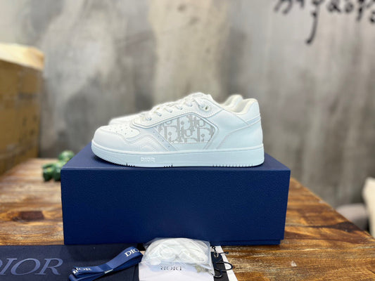 DIO Sneakers