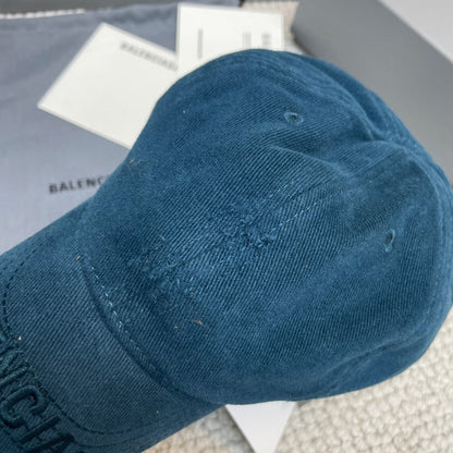 Caps