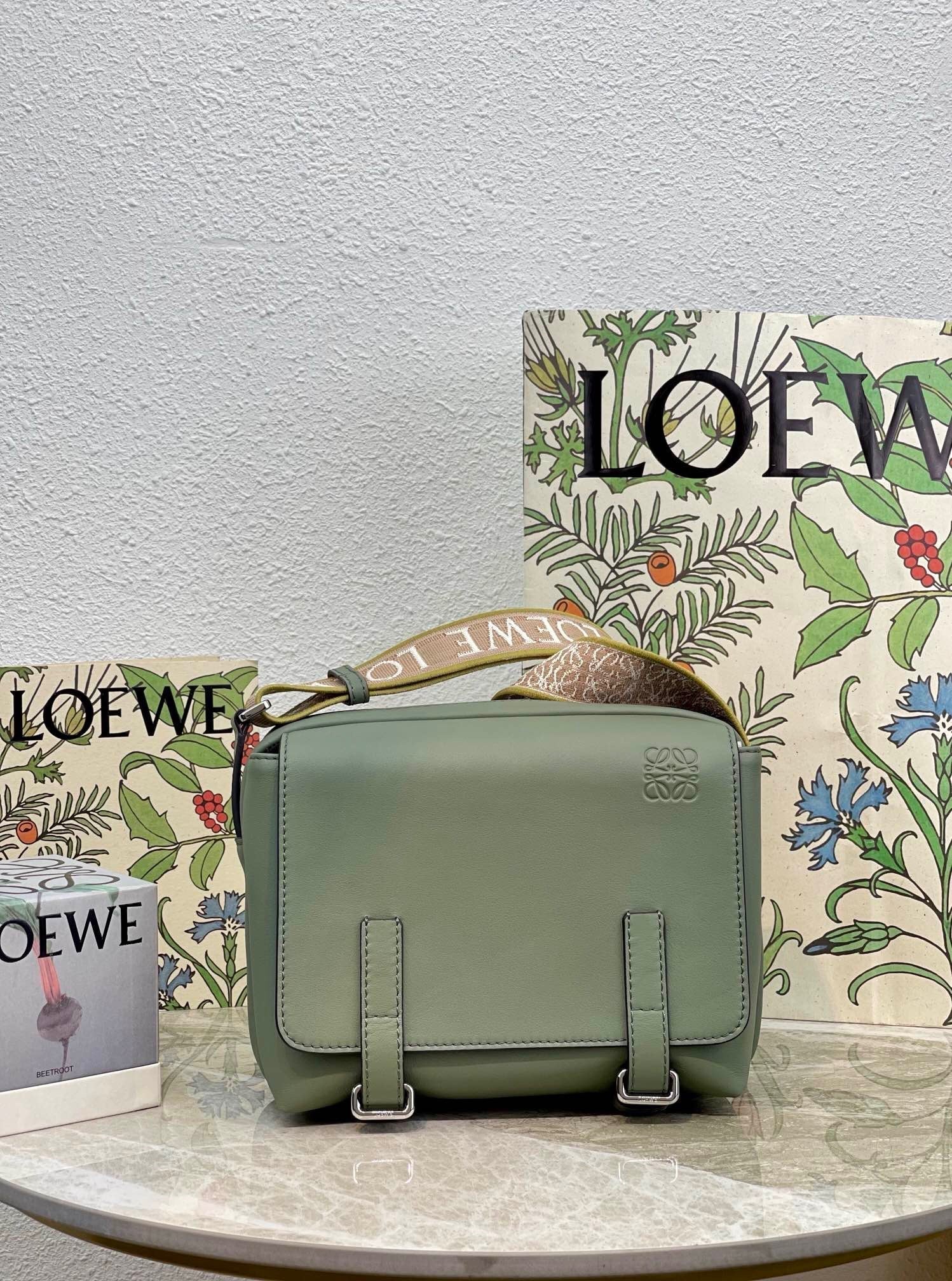 LO Messenger Bag