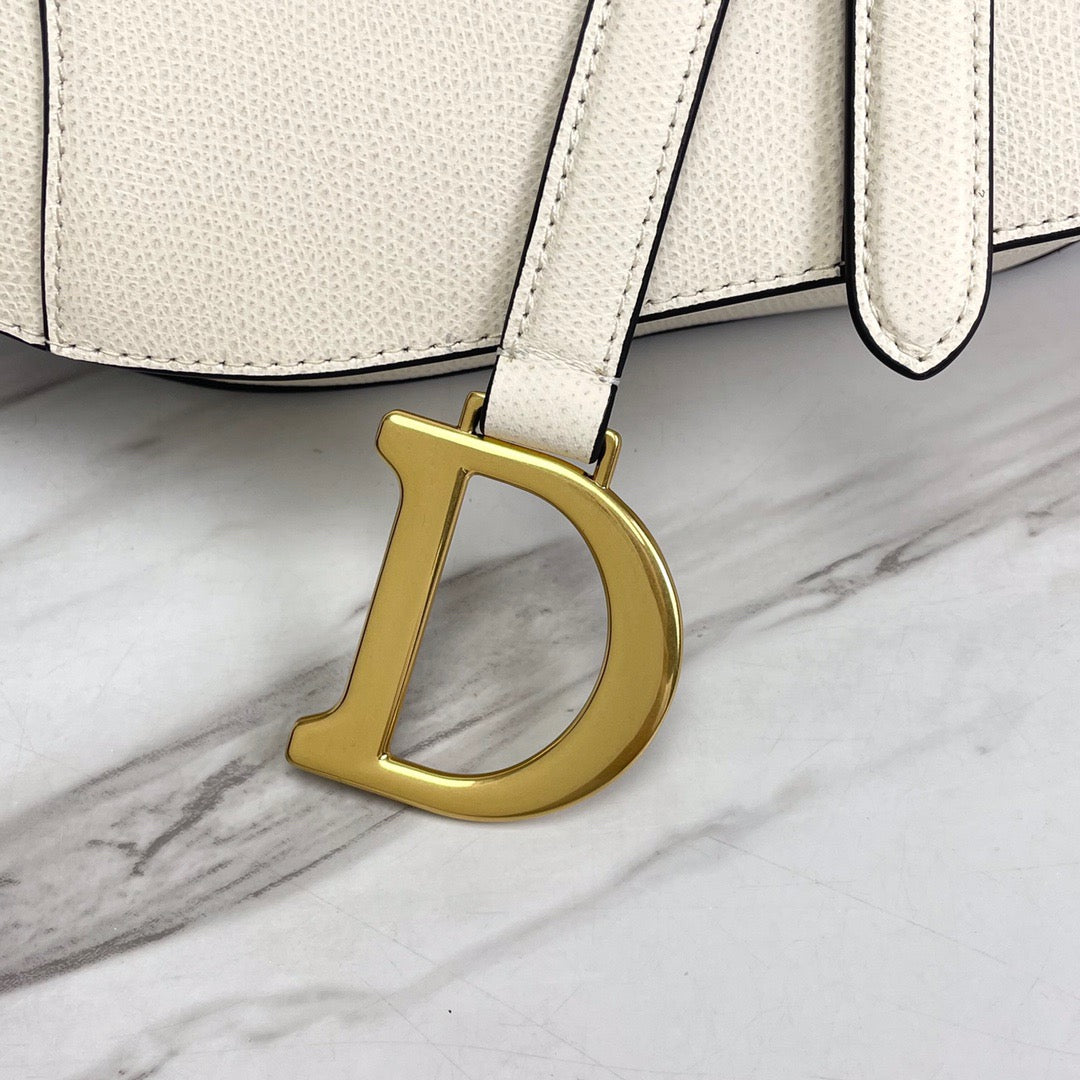 DIO Saddle