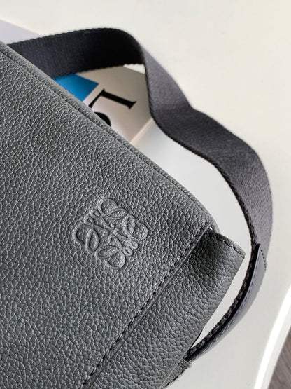 LO Messenger Bag