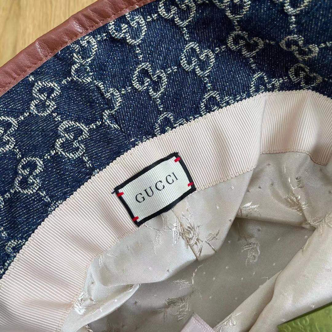 Caps