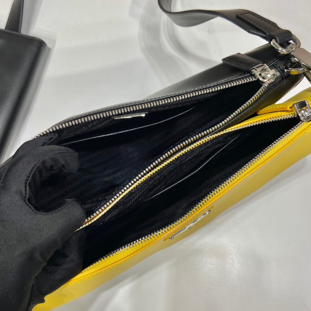 PRA Cross Body Bag