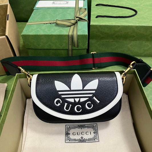 GUC Messenger Bag