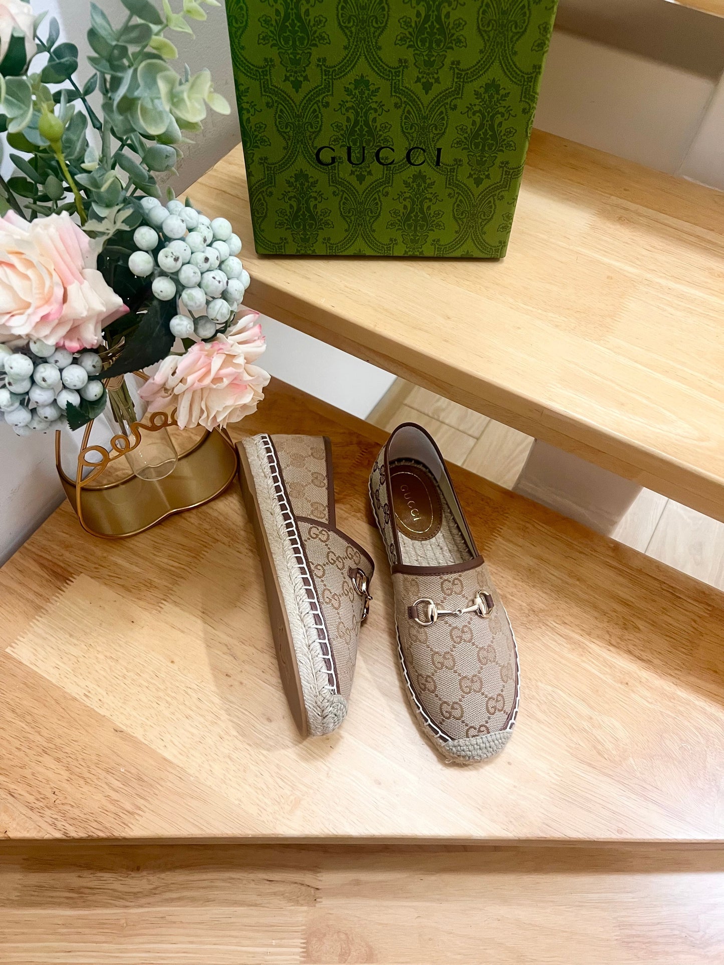WOMEN'S ESPADRILLE WITH HORSEBIT IN BEIGE CANVAS