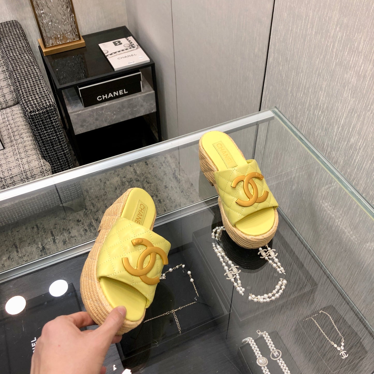 THICK SOLE WEDGE SLIPPERS IN SAND YELLOW LAMBSKIN AND BEIGE RUBBER