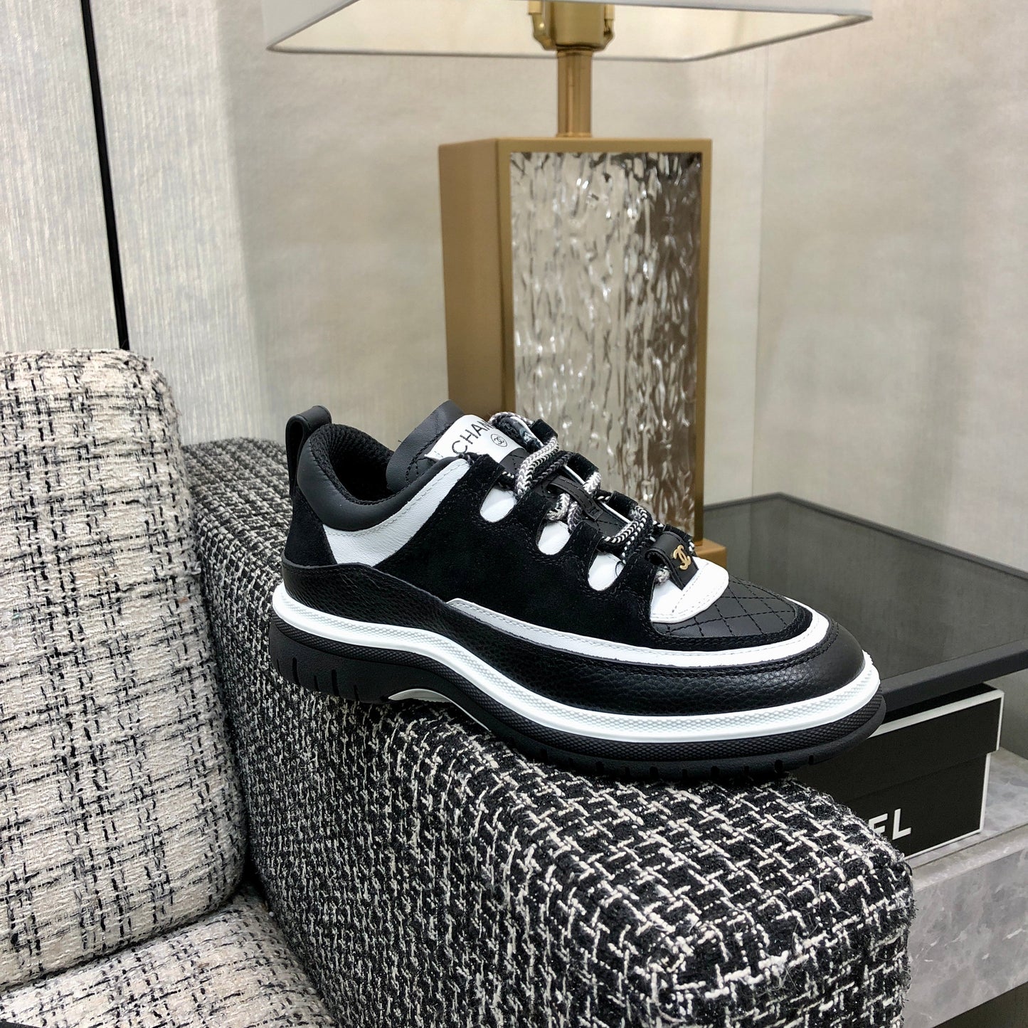 LOW TOP CASUAL SHOES IN BLACK MIX WHITE LAMBSKIN AND SUEDE