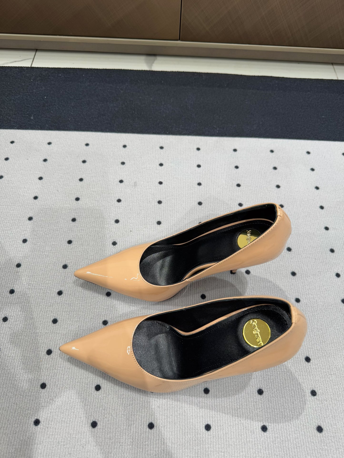 NORMA PUMPS IN BISQUE GLOSSY SHEEPSKIN