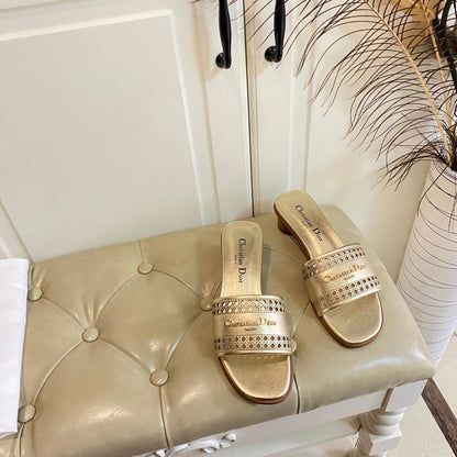 DWAY HEELED SLIDE IN GOLD CALFSKIN WITH GOLD LOGO