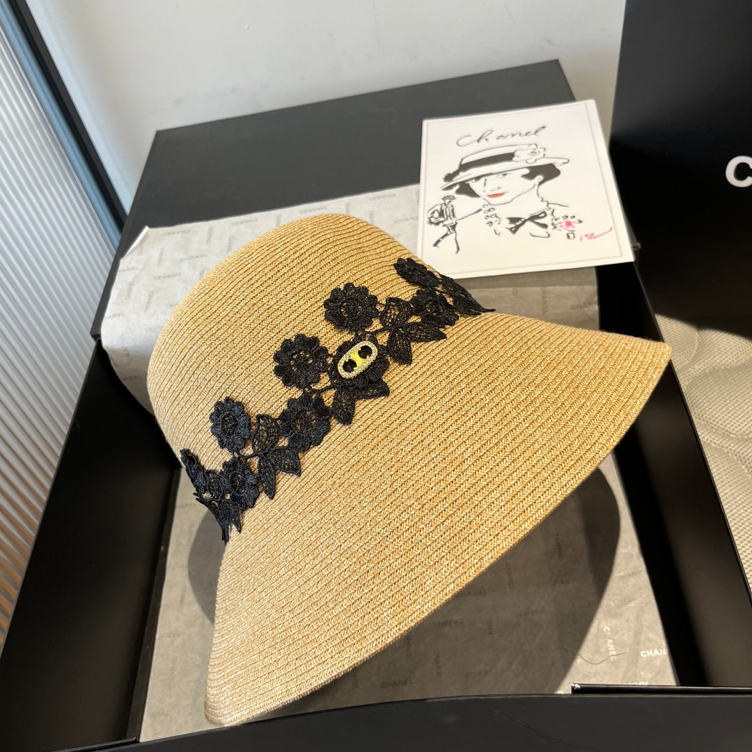 WIDE BRIM HAT MODEL 652031 IN WOVEN STRAW