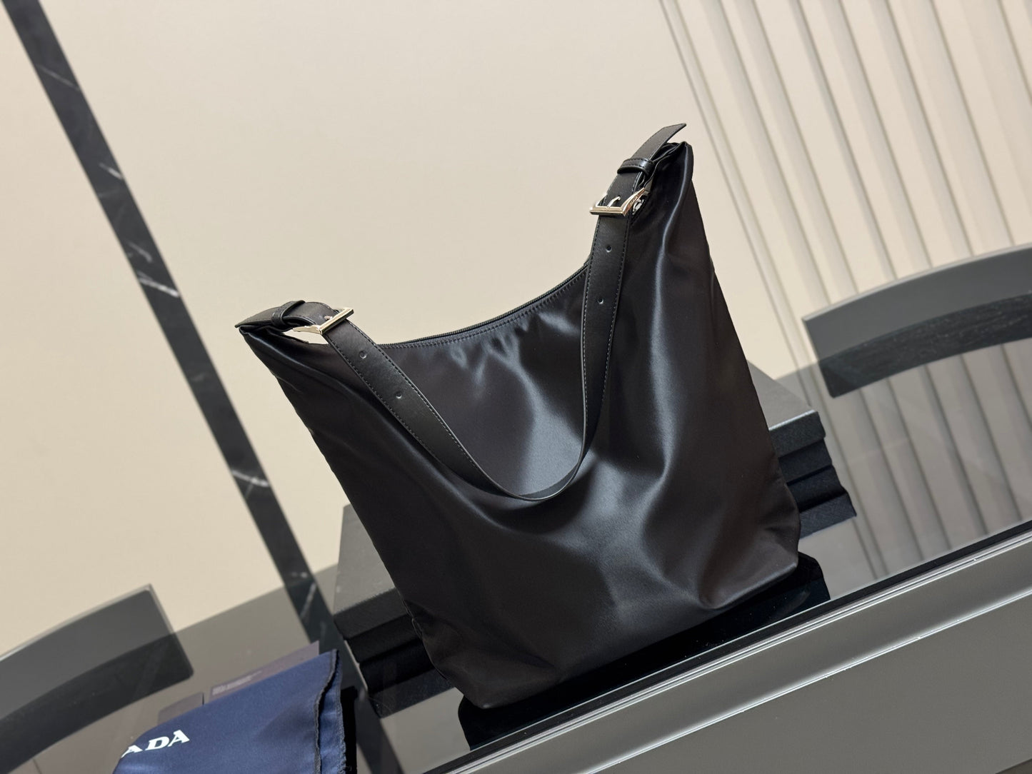 MEDIUM TOTE BAG 31 IN BLACK RE-NYLON WITH CALFSKIN STRAP