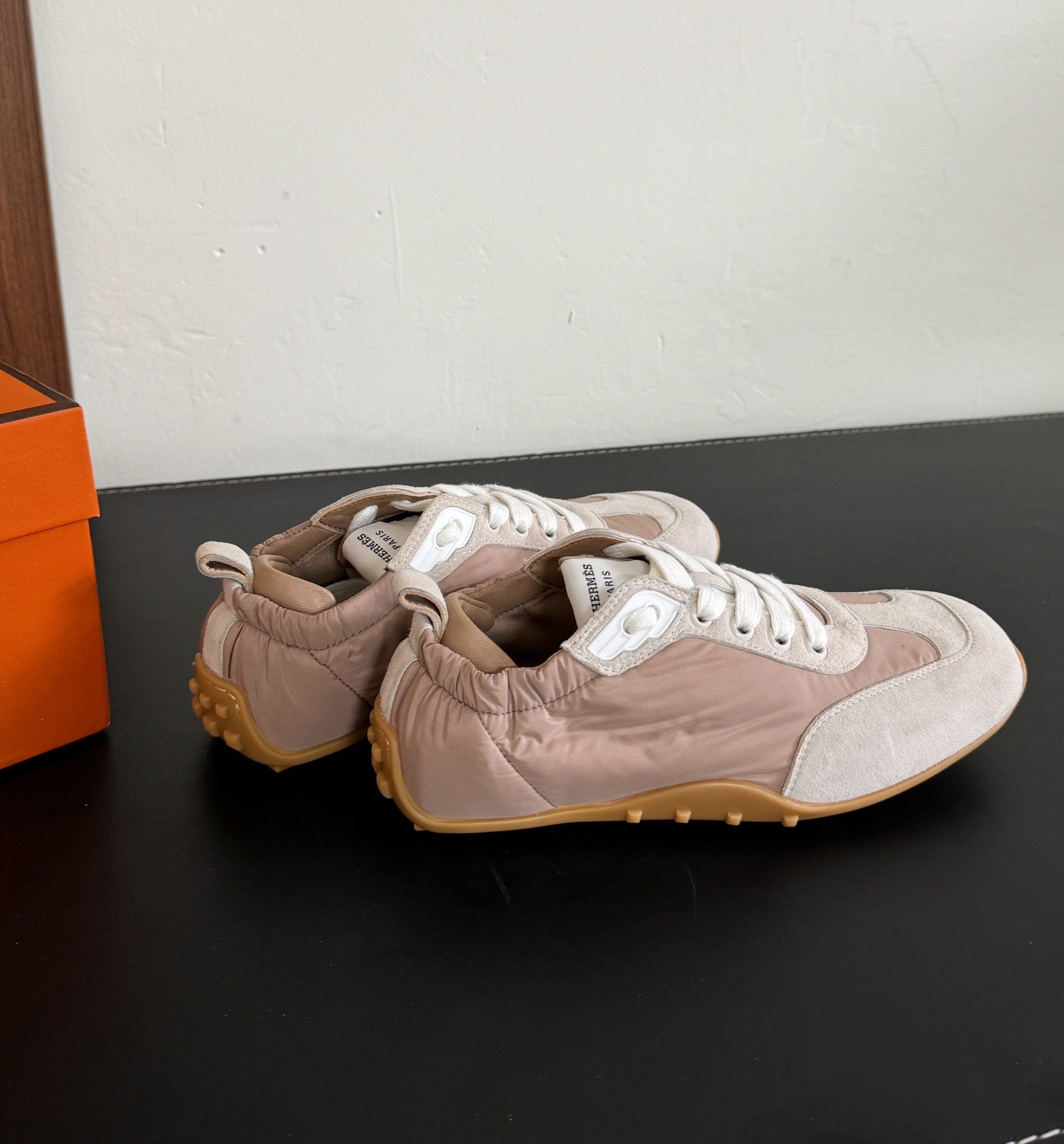 SKATEBOARD SHOES PASTEL PINK SUEDE
