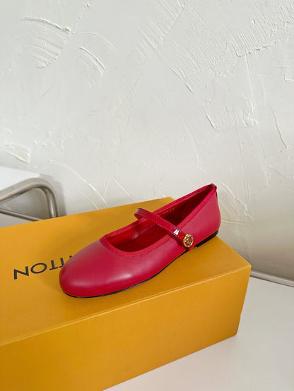 ROMY FLAT BALLERINA IN RUBY RED CALFSKIN