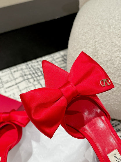 HIGH MULE IN CHERRY RED SILK