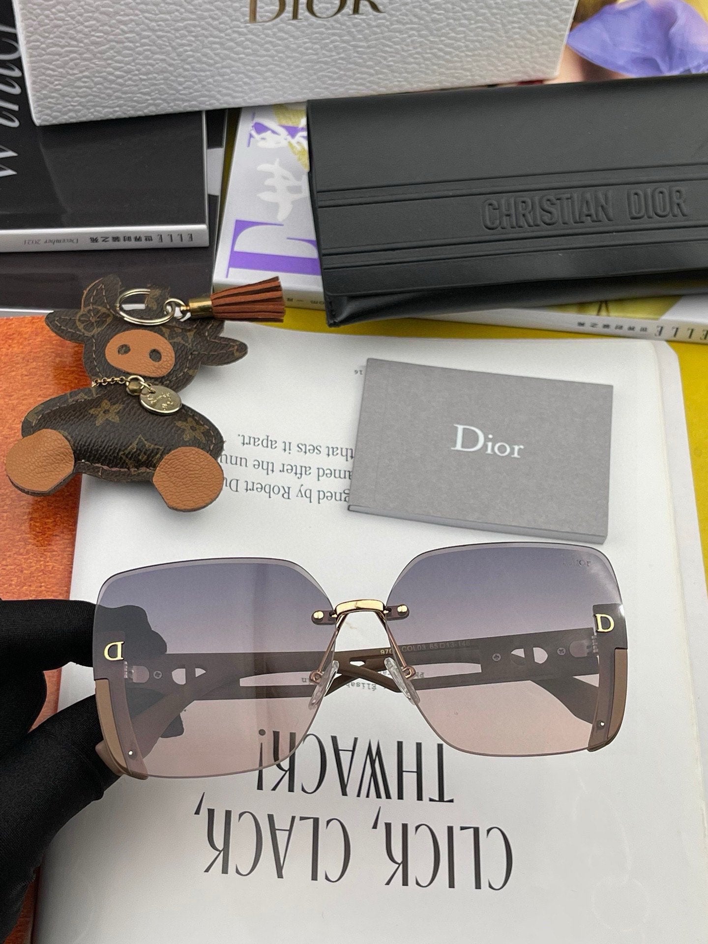 MONTAIGNE SUNGLASS CD6970 IN ACETATE