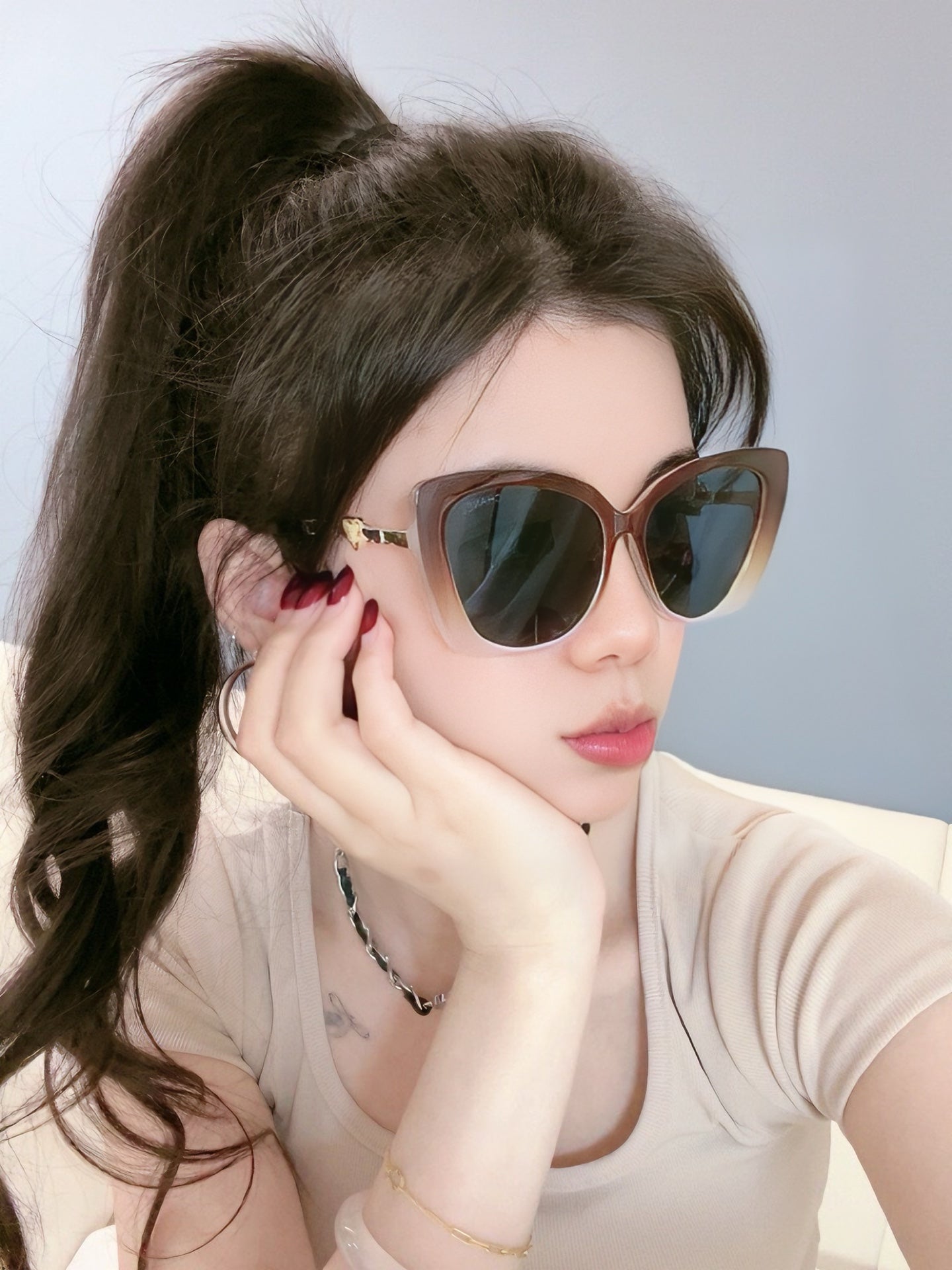 SQUARE SUNGLASSES CH25801 IN ACETATE HEART CHAIN METAL