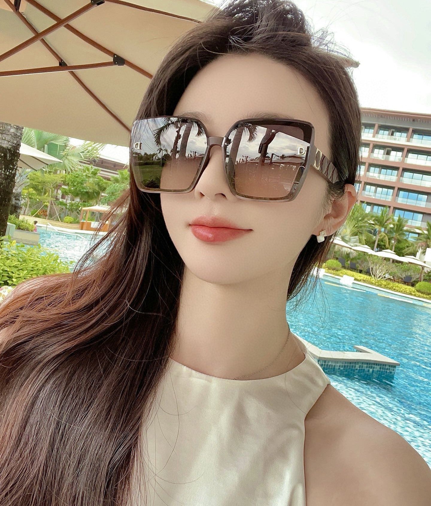 MONTAIGNE SQUARE SUNGLASS CD1590 IN ACETATE