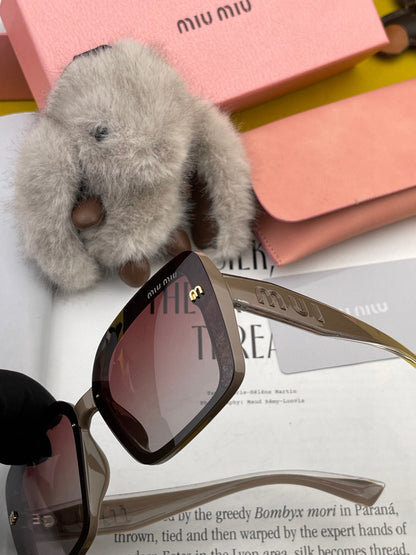 RUNWAY SQUARE SUNGLASSES M5550 IN ACETATE
