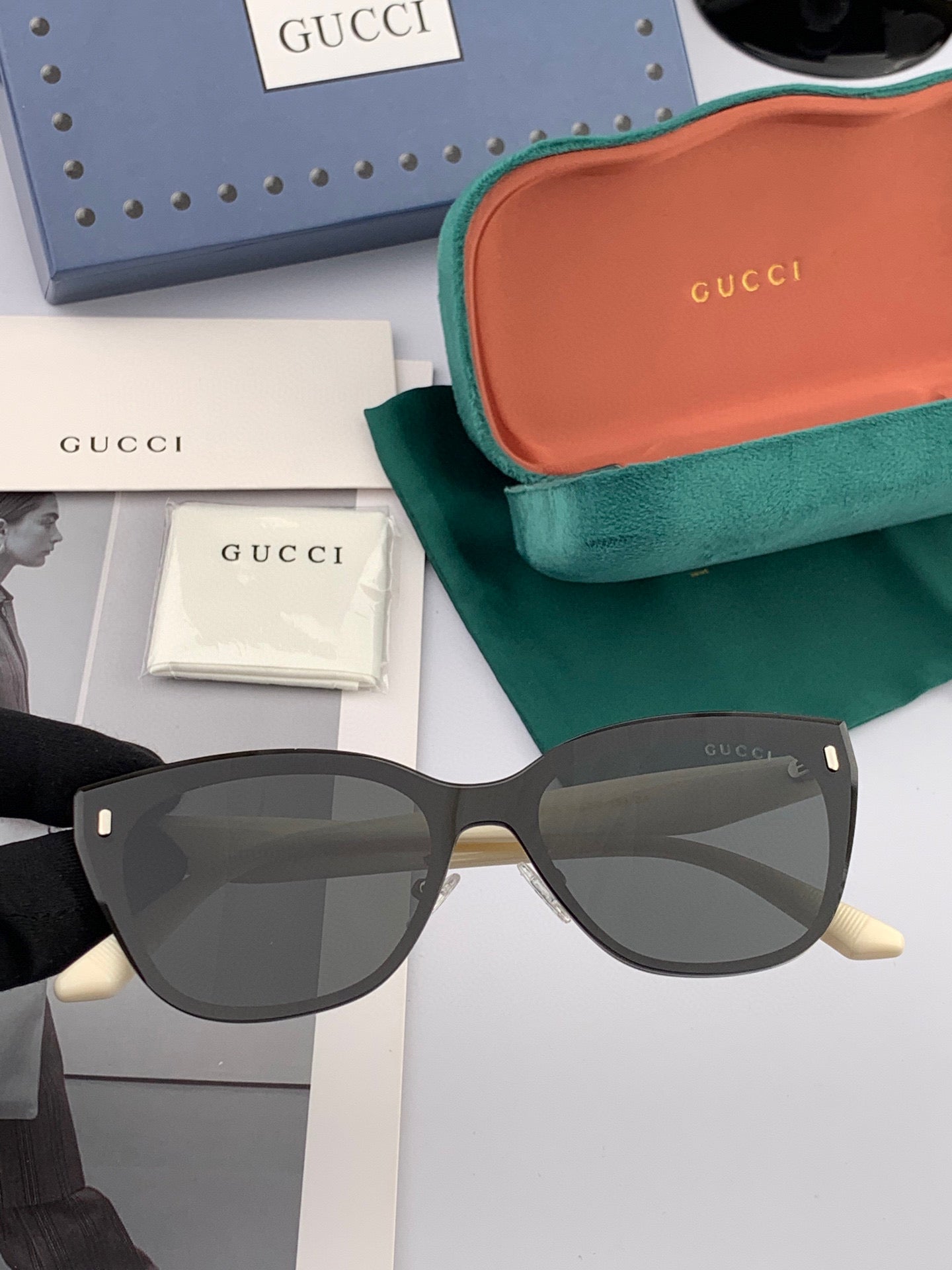 CAT-EYE FRAME SUNGLASSES G3322 IN ACETATE