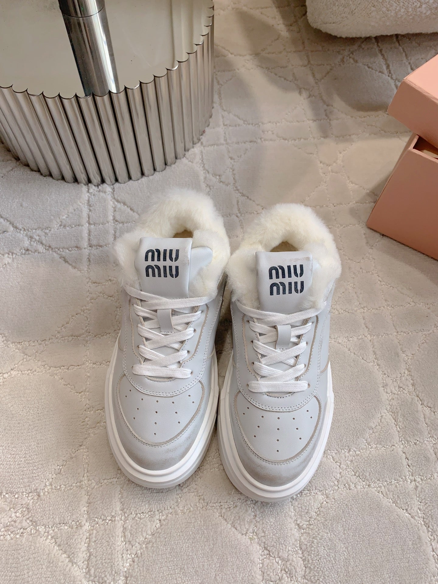 THICK SOLE SNEAKERS IN CHROME GRAY LAMBSKIN WITH RABBIT FUR LINING