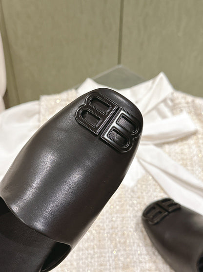BLACK SHINY LAMBSKIN SQUARE TOE FLAT MULES BLACK BUCKLE