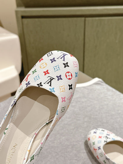 SWING HIGH PUMP 55 MM IN WHITE MONOGRAM CALFSKIN