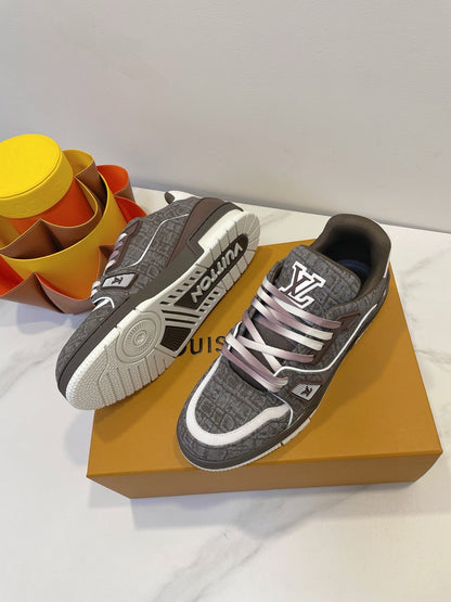 TRAINER SNEAKER IN WOOD BROWN MONOGRAM DENIM FABRIC