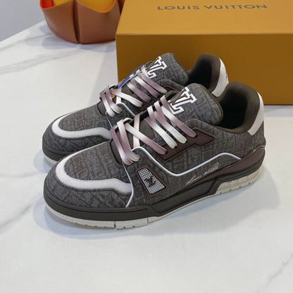 TRAINER SNEAKER IN WOOD BROWN MONOGRAM DENIM FABRIC
