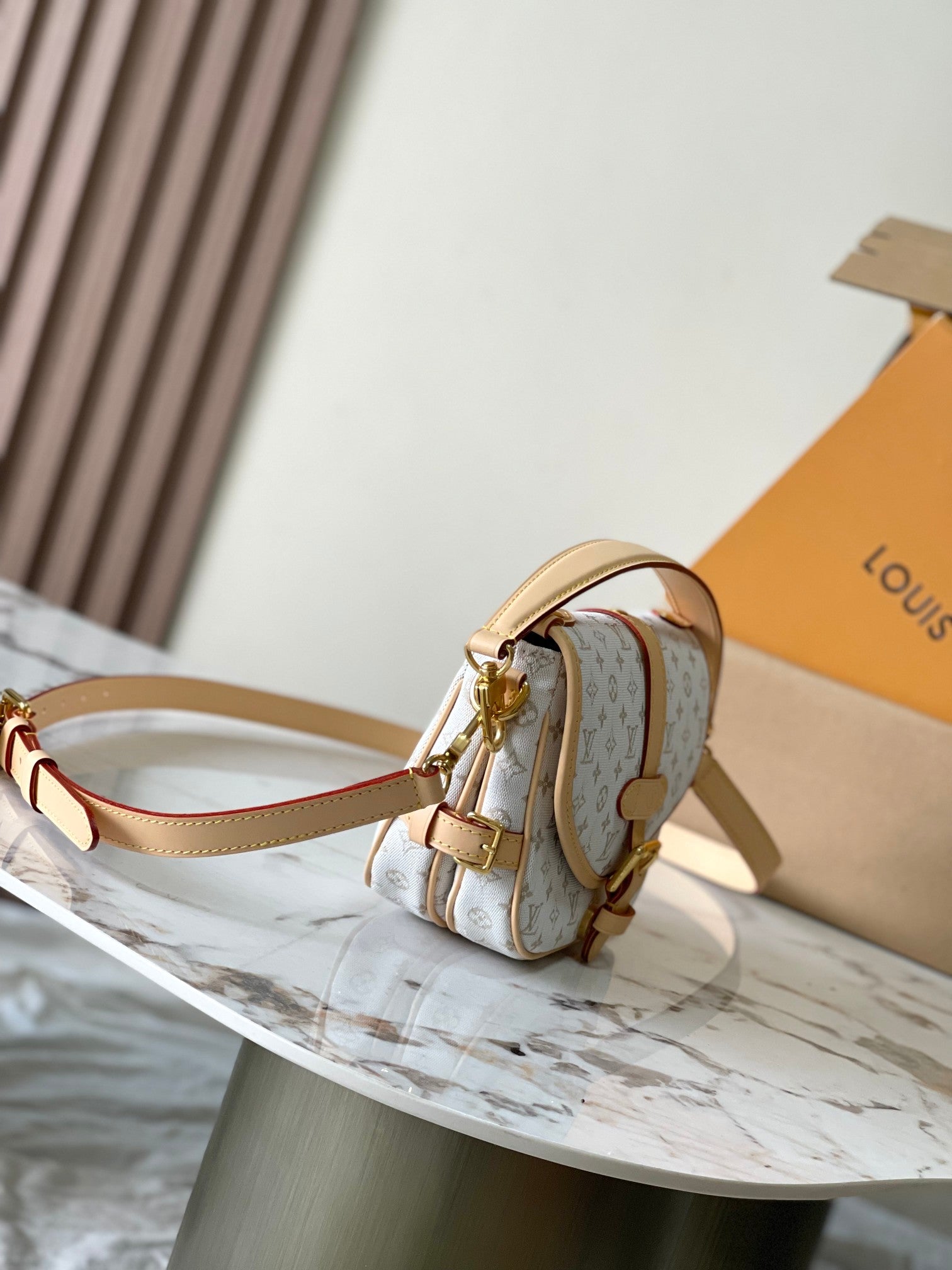 SAUMUR BB 20 WHITE MONOGRAM MINI JACQUARD AND LEATHER TRIM GOLD HARDWARE