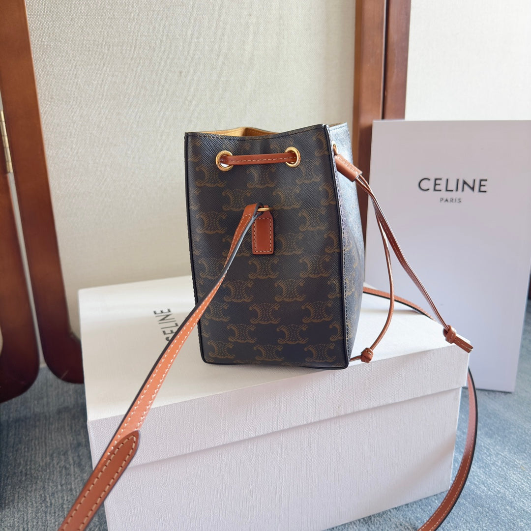 MICRO SAILOR 17 IN BLACK TRIOMPHE CANVAS AND BROWN CALFSKIN TRIM