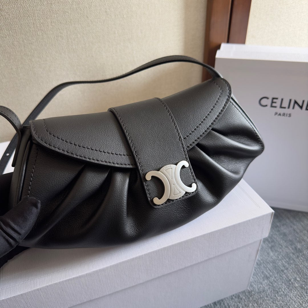 TEEN POLLY 29 IN BLACK CALFSKIN SILVER HARDWARE