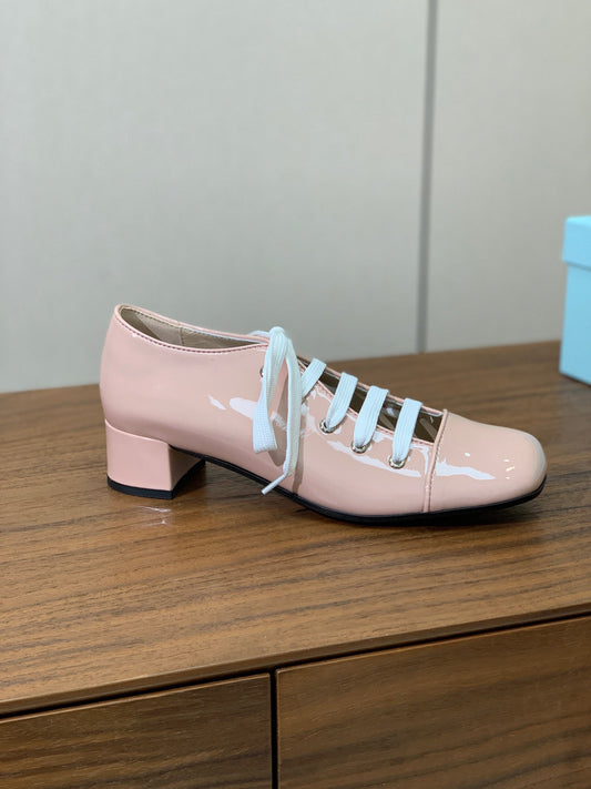LACE-UP HIGH SHOES IN PALE PINK GLOSSY CALFSKIN