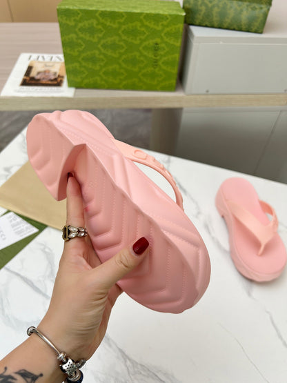 THONG PLATFORM IN LIGHT PINK IMPORTED TPU