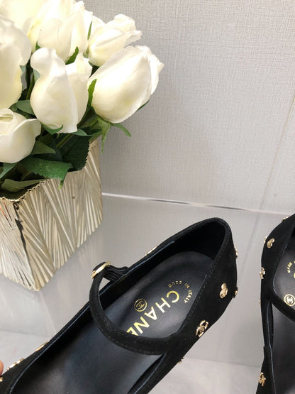 MARY JANE BLACK SUEDE AND LAMBSKIN ATTACH METAL