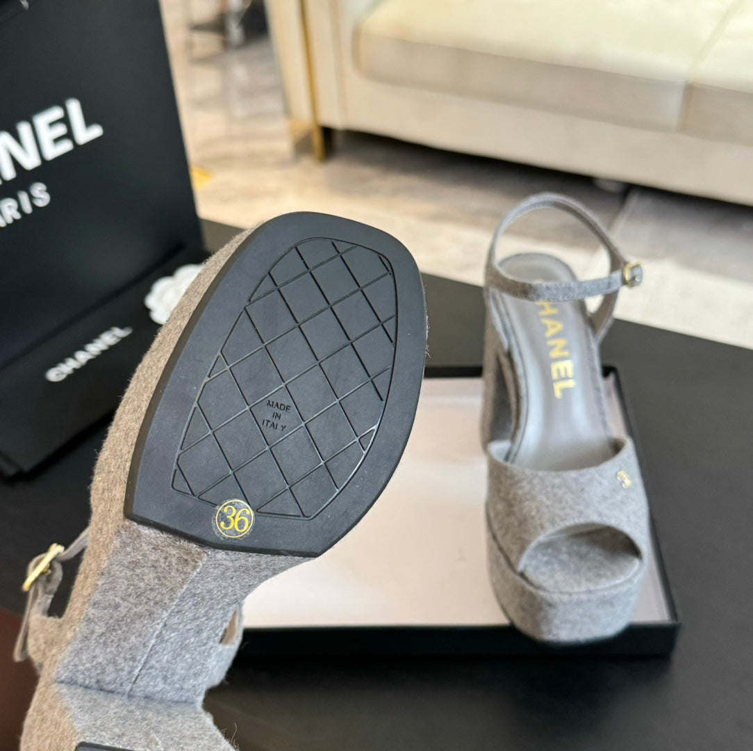 HIGH HEEL PLATFORM SANDALS IN DOVE GRAY SUEDE