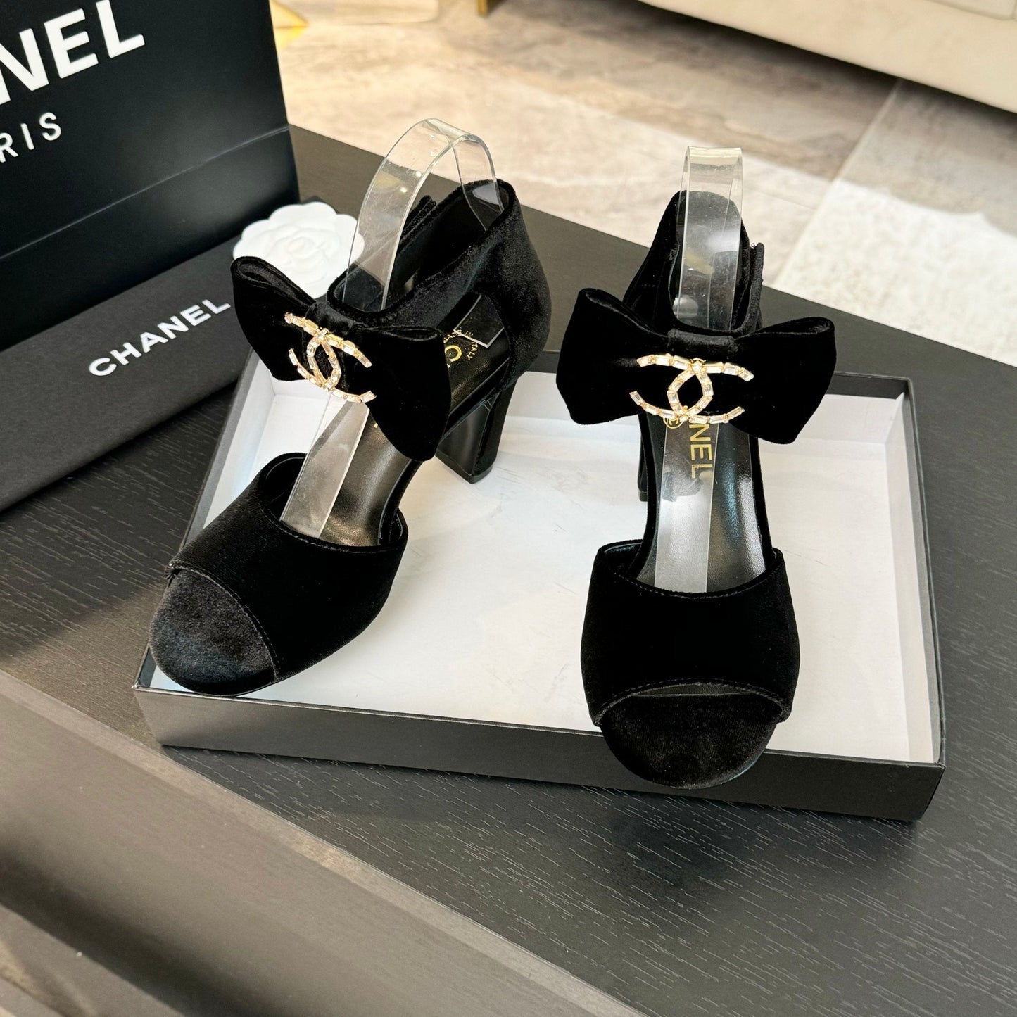 HIGH SANDAL OPEN TOE IN BLACK VELVET